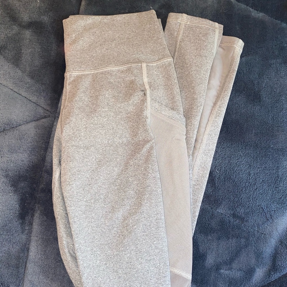 NWOT Grey fabletics leggings